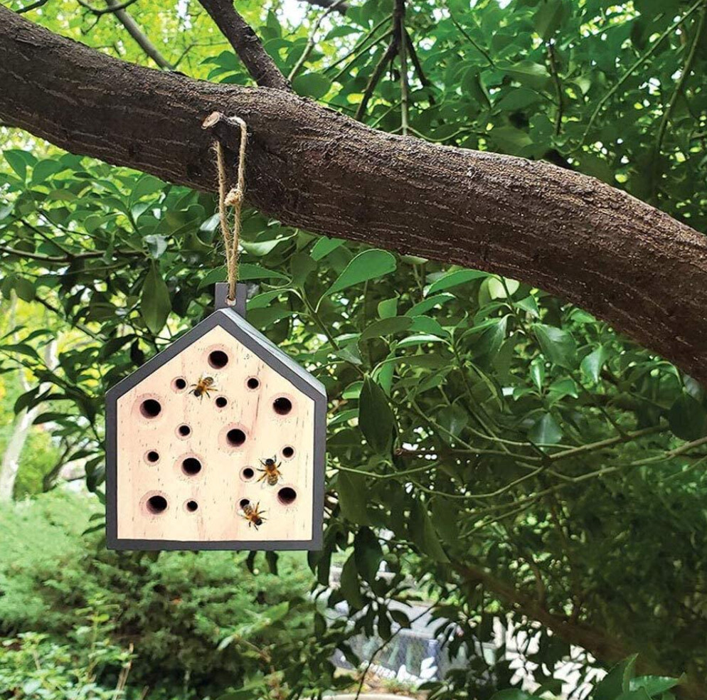 Kikkerland Little Bee Home Garland