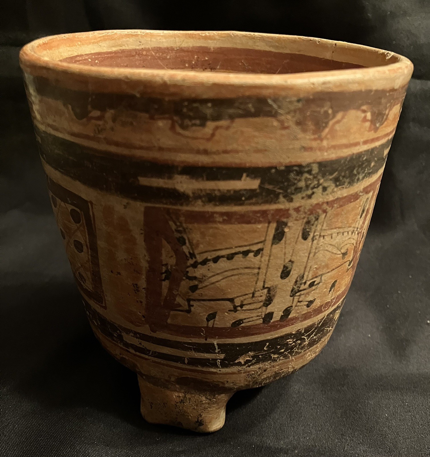 Authentic Pre-Columbian painted Mayan Rattle Leg Ulua Pottery Jar 600-800 AD