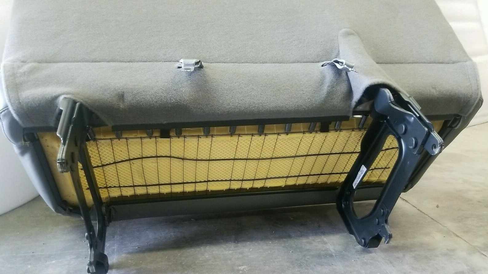 11-20 Chevy Express/GMC Savana Van 2nd/3rd row 3-passenger Gray Cloth Bench