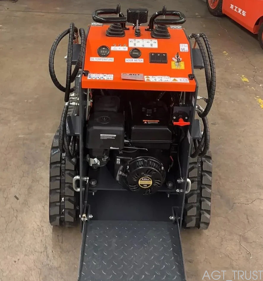 AGT AGT-YSRT-14 0.75Ton Stand-On Skid Steer Track Loader