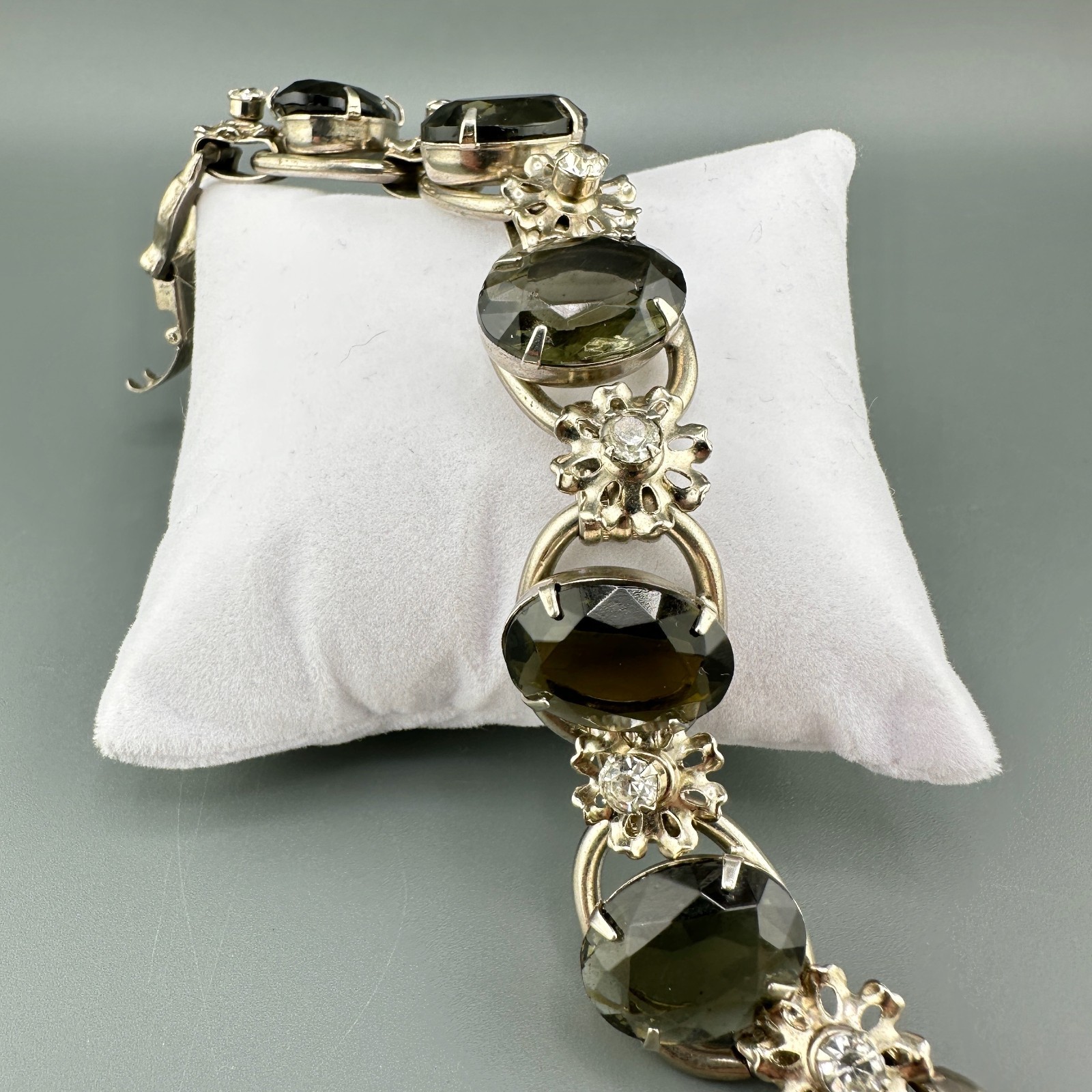 Vintage D&E Juliana Bracelet Gray Oval Stones Silver Tone Metal Flowers Verified