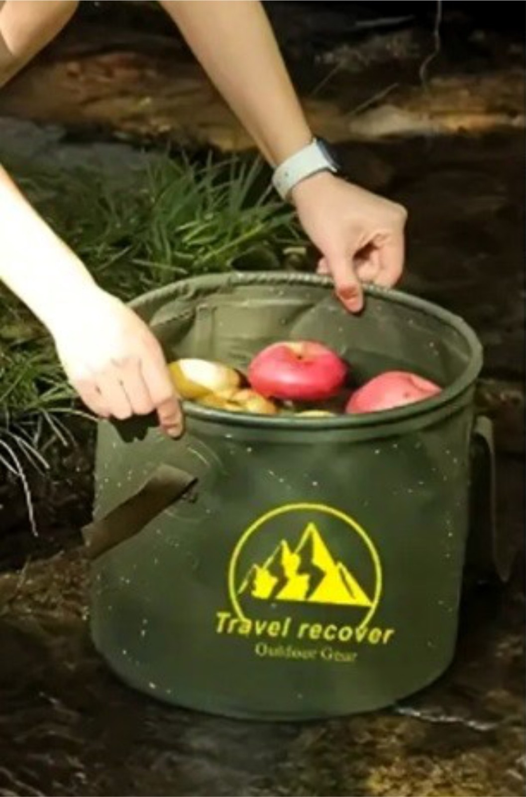 Camping Bucket Foldable 5 Liter Water Bucket Light and Portable