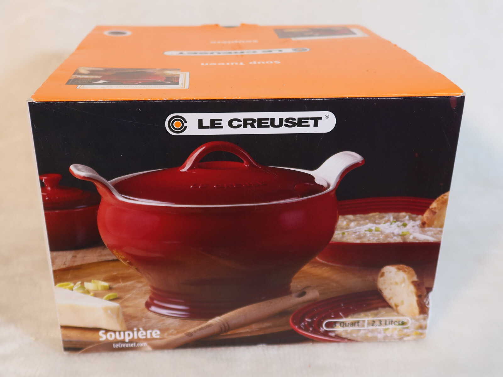 Le Creuset Soupiere Soup Tureen 3 Qt/2.3L Cassis Purple RARE NIB