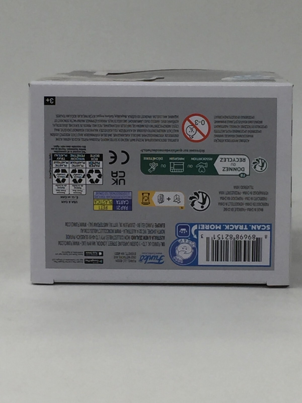 Funko Pop! Animation Attack on Titan Levi #1625 Funko Ex with Pop Protector