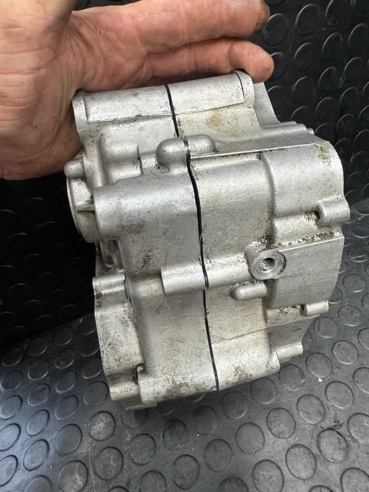 01 02 03 04 05 Kawasaki KX85 KX100 GENUINE OEM CRANKCASE SET L & R CASES