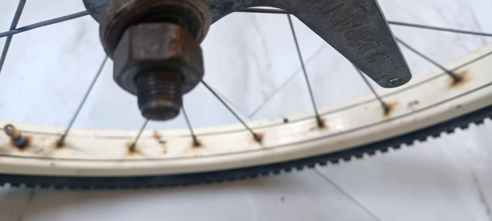 SWEET, 24x2.125" Nice pair Schwinn, S-2 Balloon Enameled Wheels 1950/60s bicycle