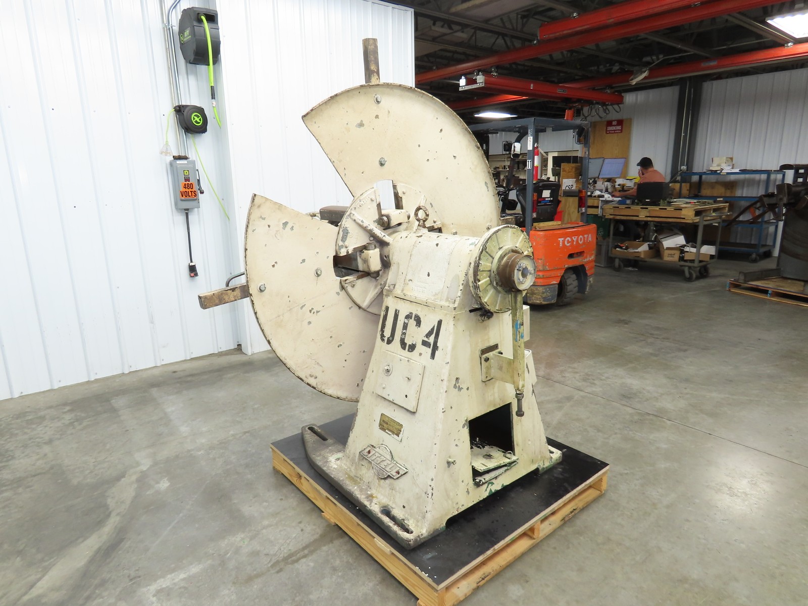 FJ Littell Machine No 40-18 Coil Stock Uncoiler 4000lbs 16-22" ID 18" W Decoiler