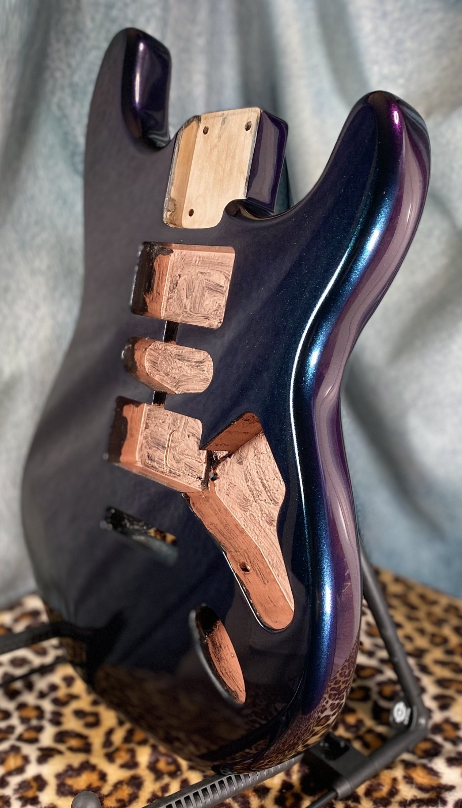 Stunning Chameleon Blue/Teal/Purple Fender Stratocaster HSH Alder Replacemt Body