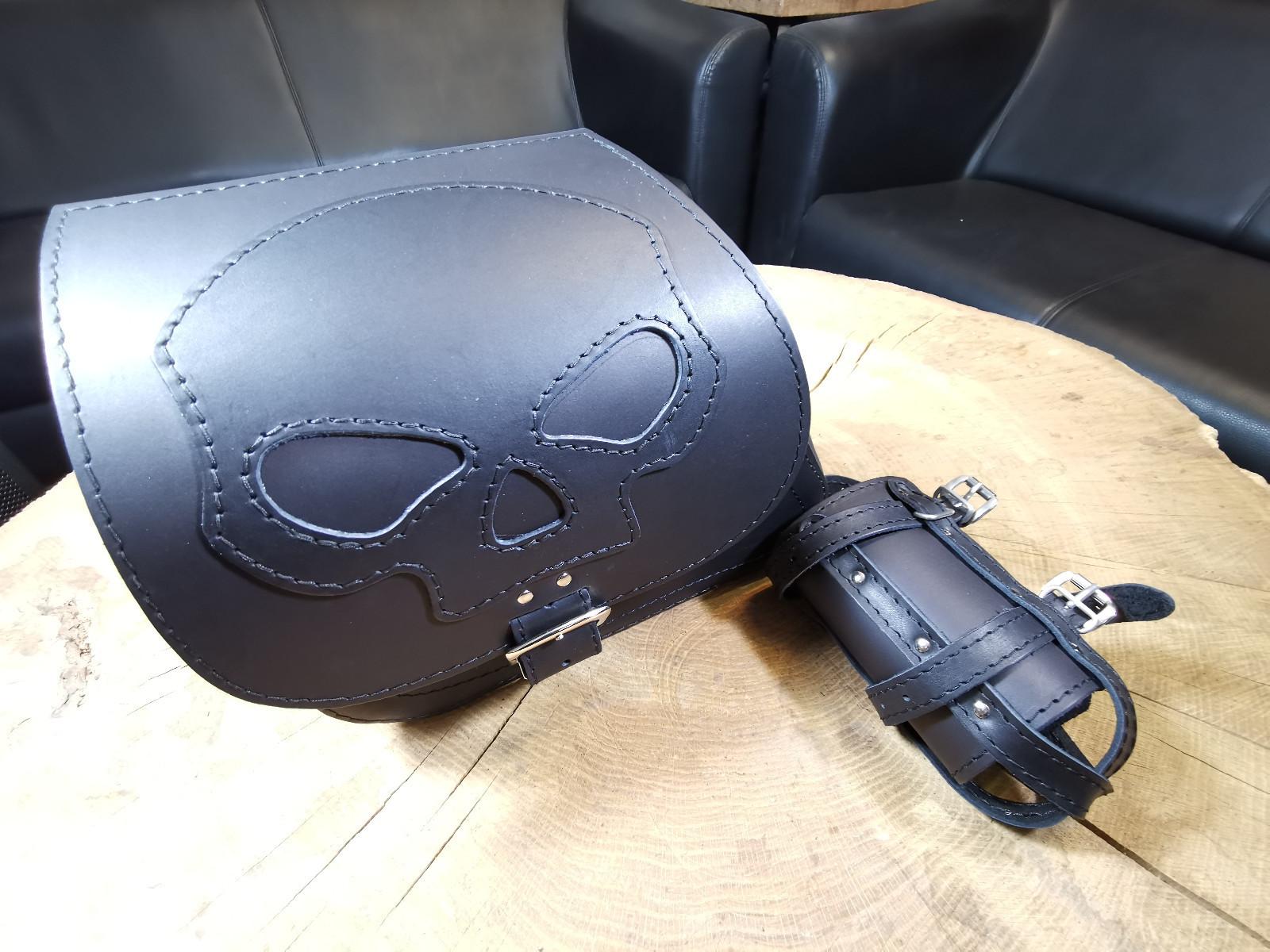 Sporty Skull Bag Suitable For Harley Davidson Sportster 883 48