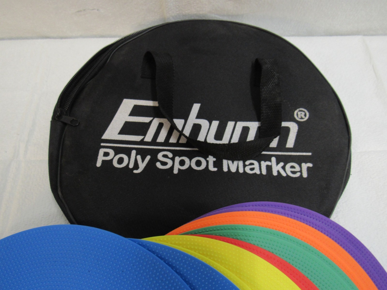 Emhumn Poly Spot Marker For Sports Training Gym Class 12 Spots 6 Colors and Bag