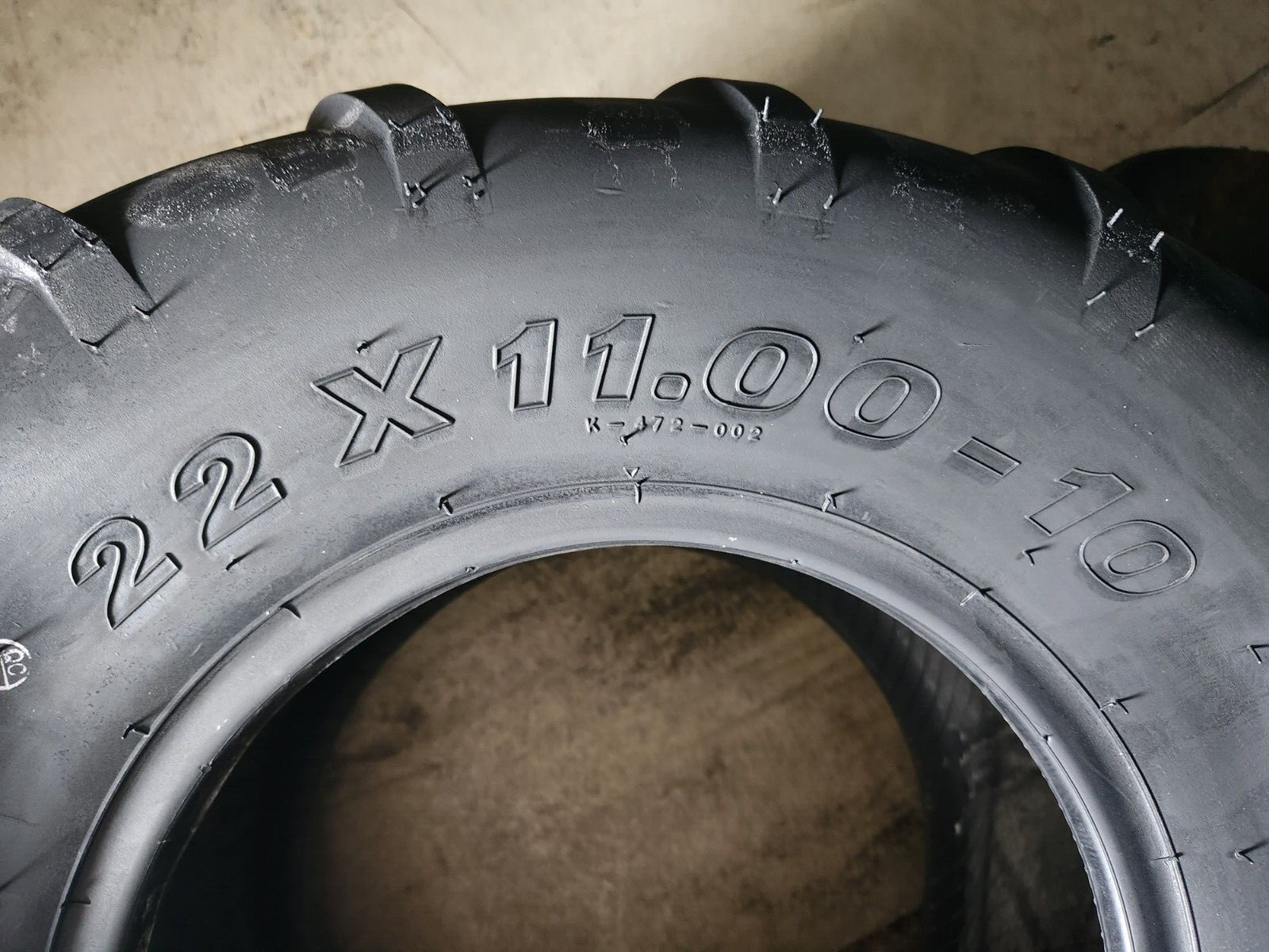 2 - 22x11.00-10 4P Kenda K472 Shevron Lugs 22X11-10 1110-4STBR-I Chevron