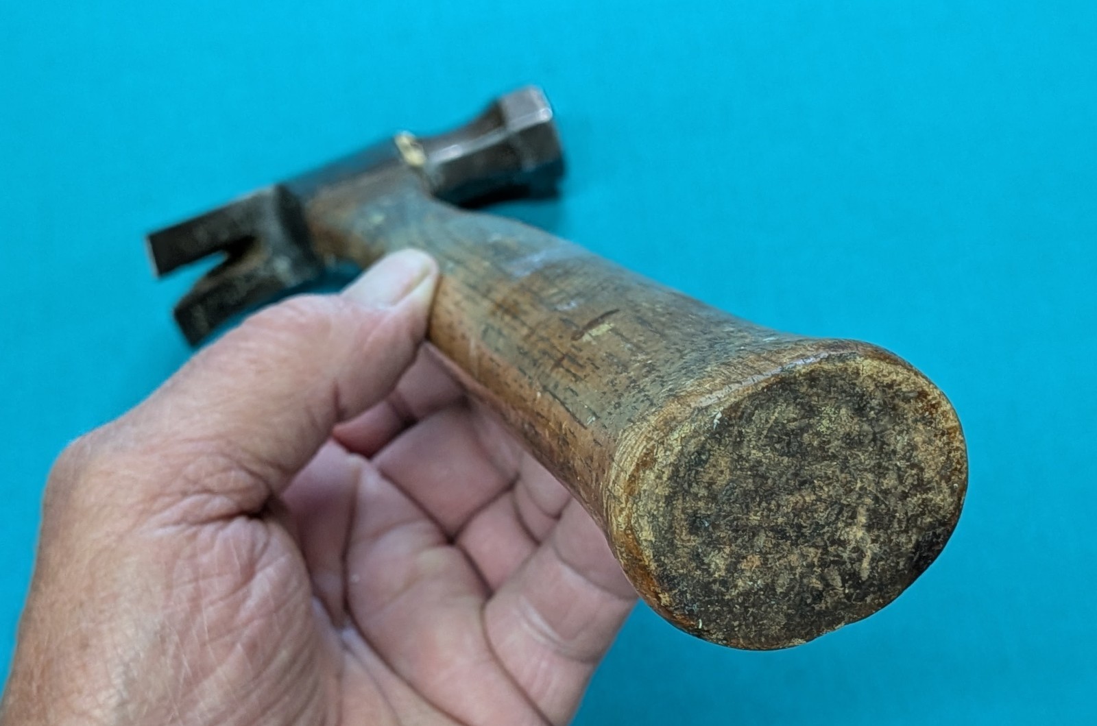 1940's Wards Master Quality Curved Claw Hammer 22 oz. Total