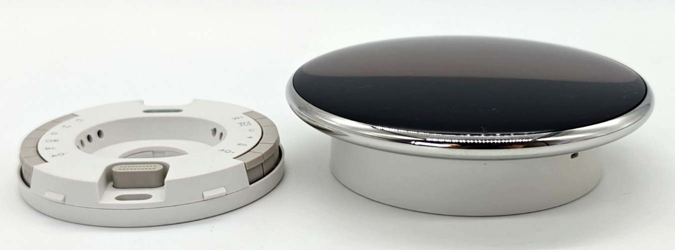 Google Nest Learning Thermostat 4th Gen Polished Silver w/ Wall Base Mount USED