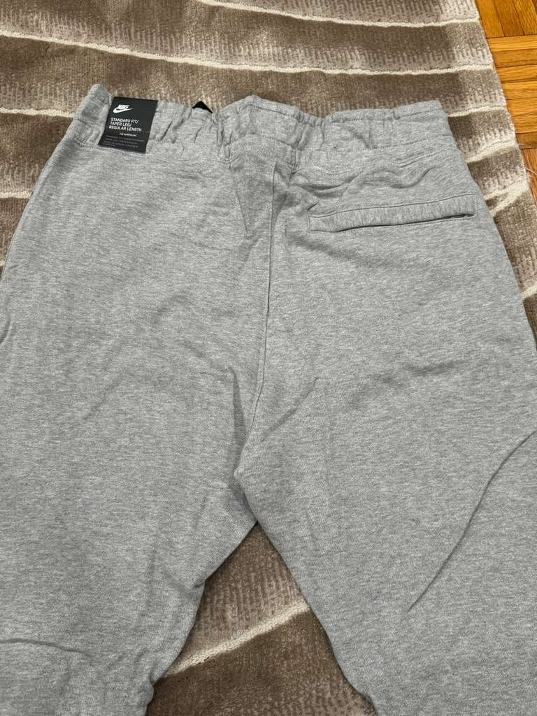 Nike Sportswear Swoosh Tech Fleece - SIZE Small