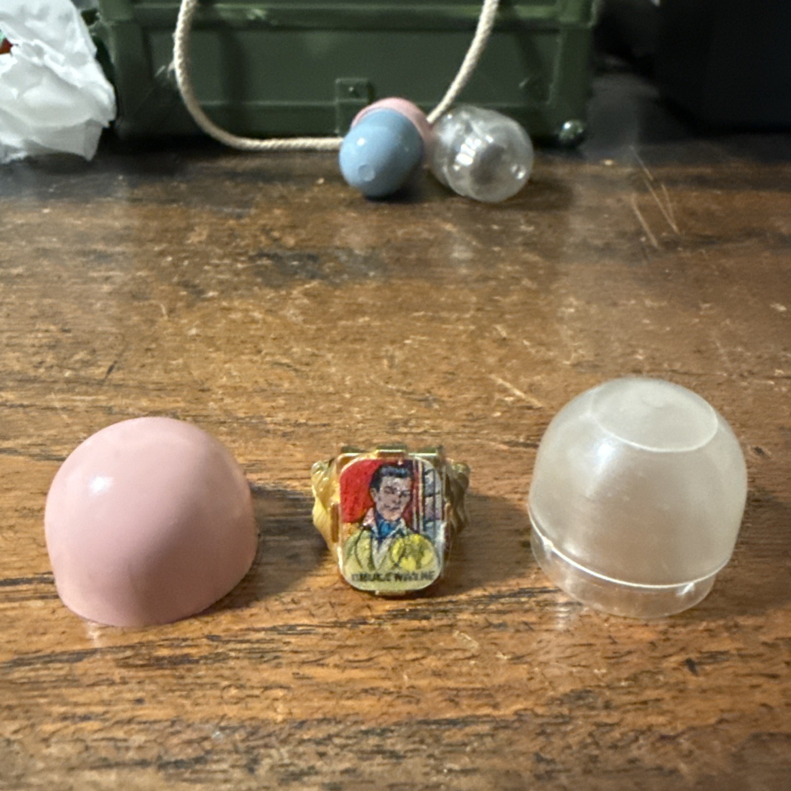 Vintage Batman Bruce Wayne Flicker Ring W Original Gum Ball Case 1960s Rare