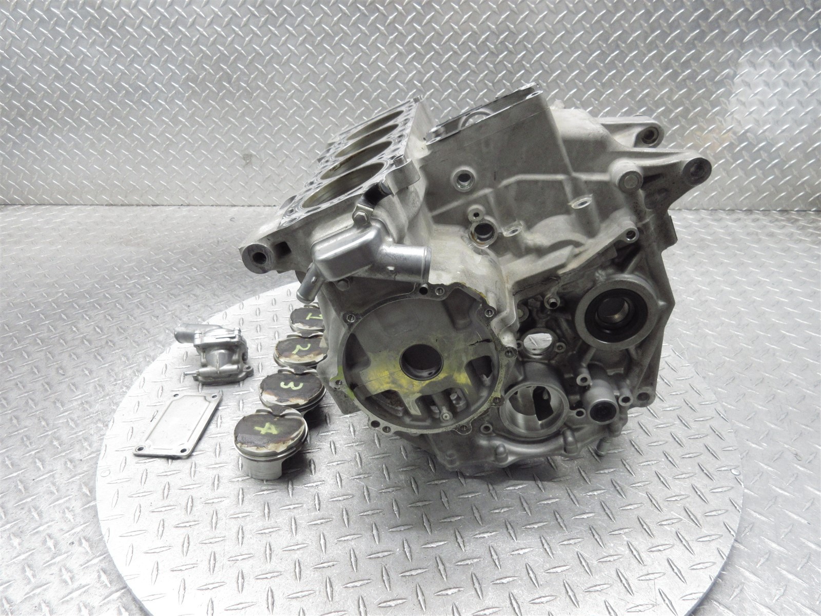 2011 11-15 Kawasaki ZX10R ZX1000 ZX1000D ZX10 Crankcase Engine Block Piston Lot