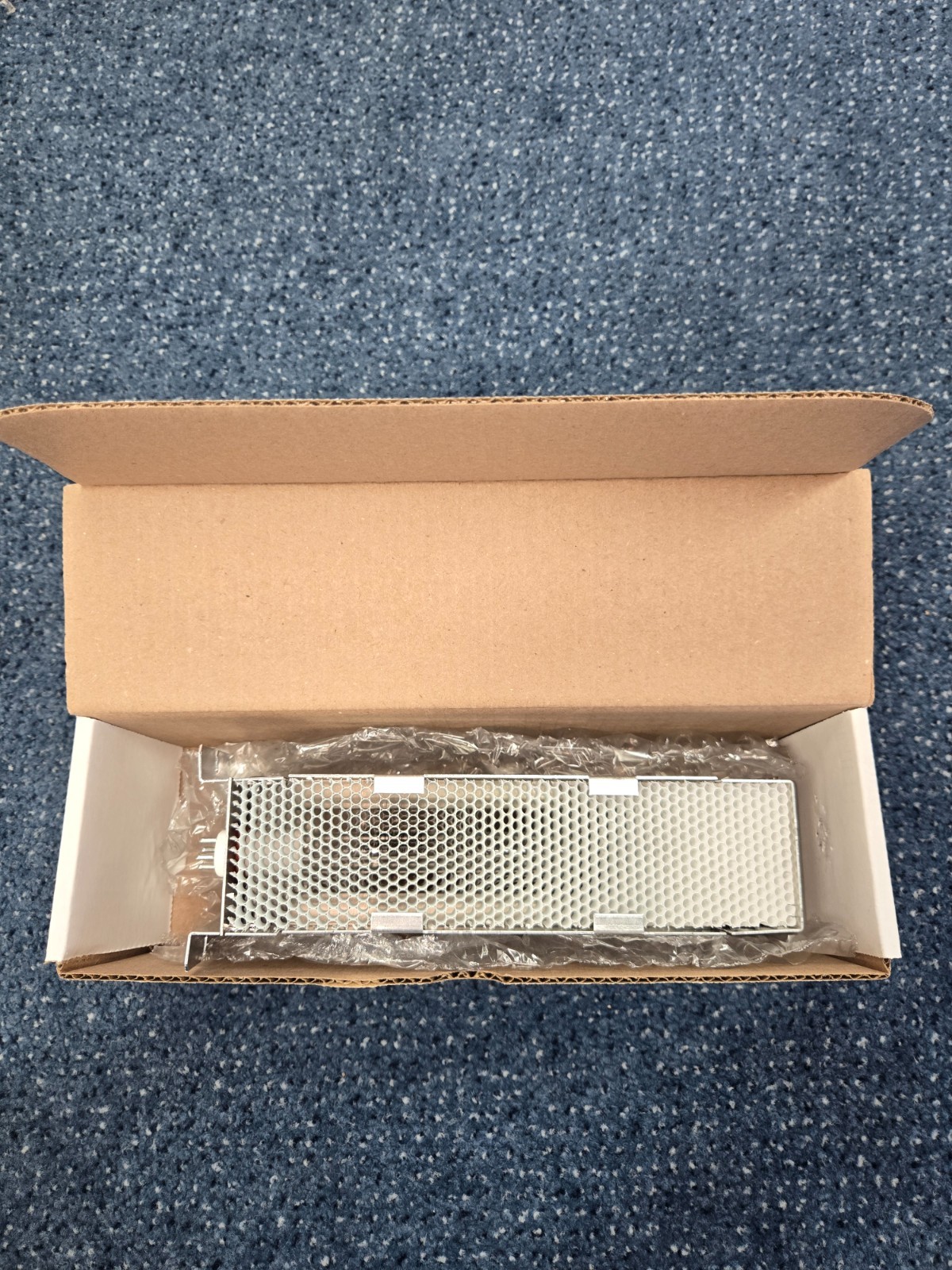 NIB Genuine Aerus Air Scrubber 9" ActivePure Replacement Cell + bulb -OZONE FREE