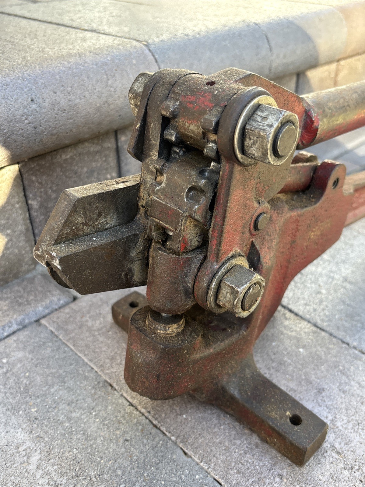 Bohn Combi 4 in 1 Multi Tool Strapmaster Cutting, Bending, Punching Twisting