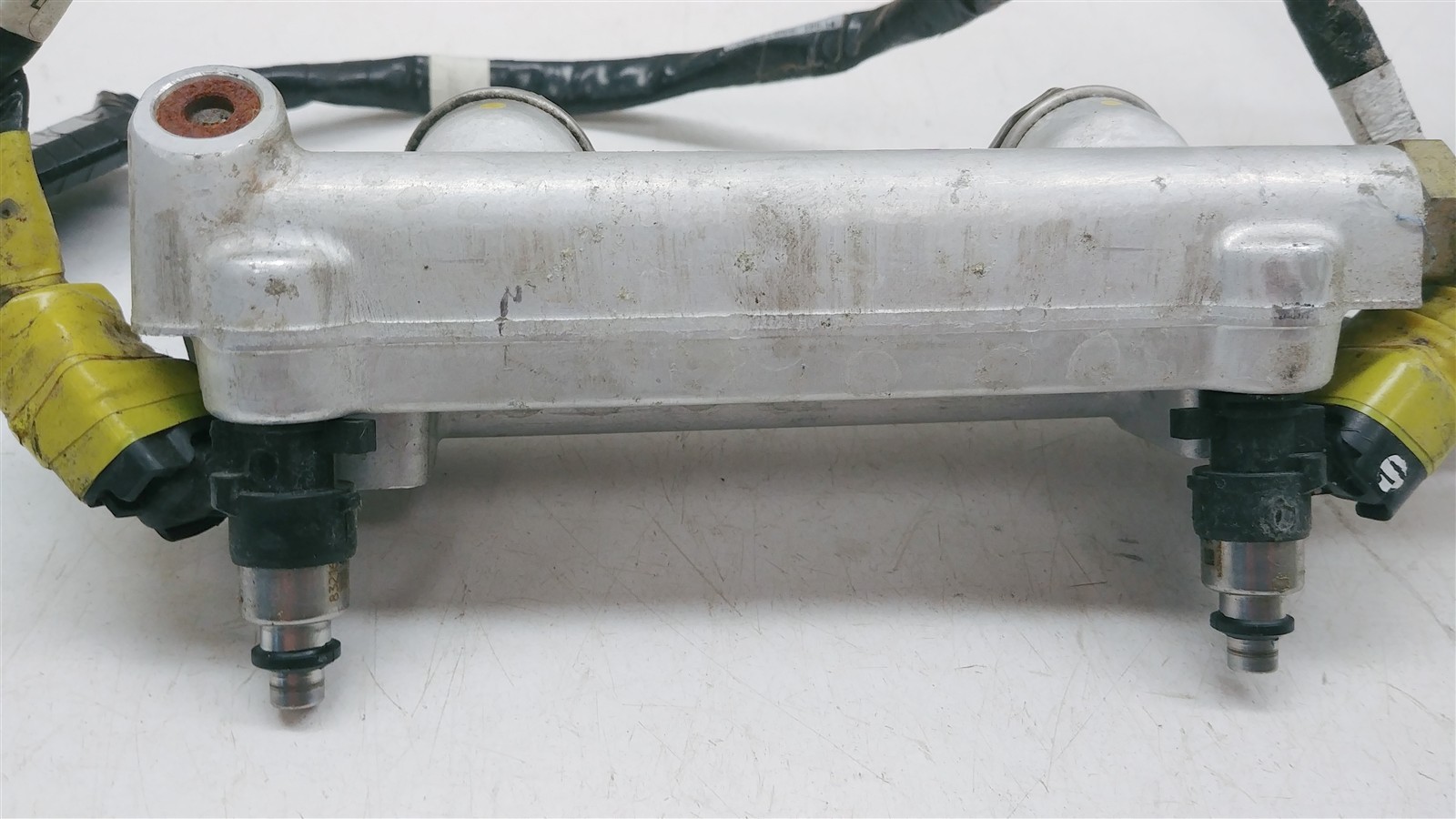 2015 Polaris 800 Switchback Pro S #2 Fuel Rail w Injectors Harness Fuel Lines