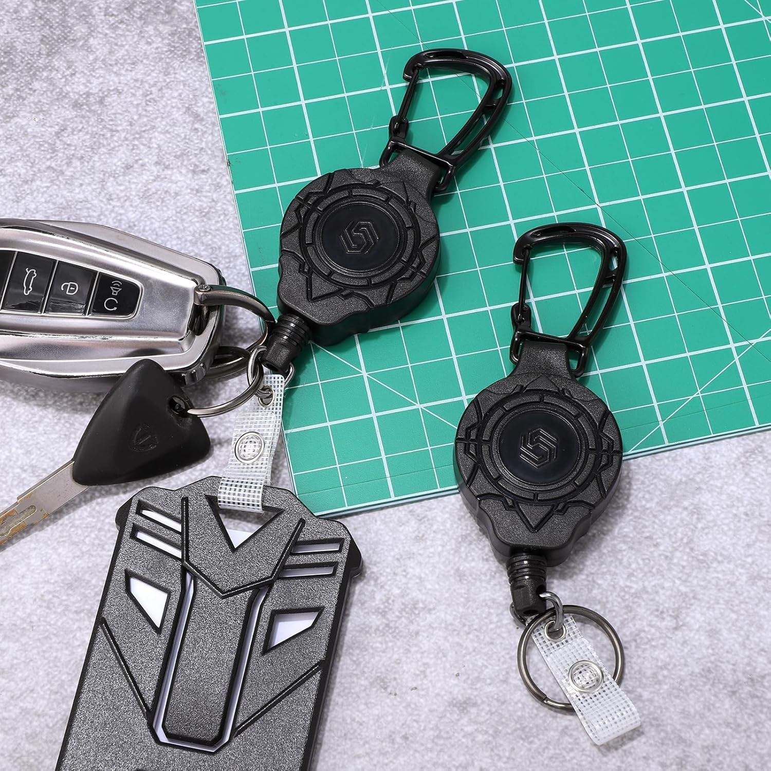 2Pack Heavy Duty Retractable Keychain, Tactical ID Badge Holder Reel Carabiner C