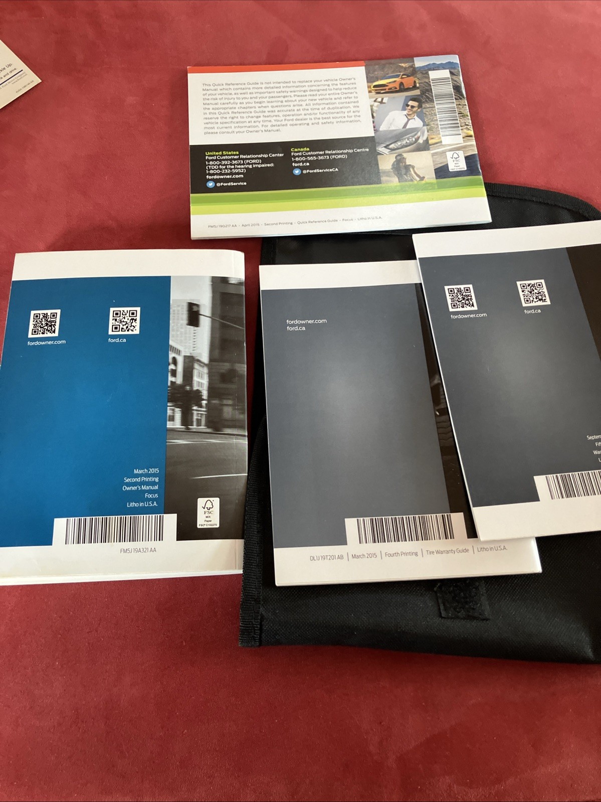 2015 Ford Focus owners manual, quick reference guide and storage case.