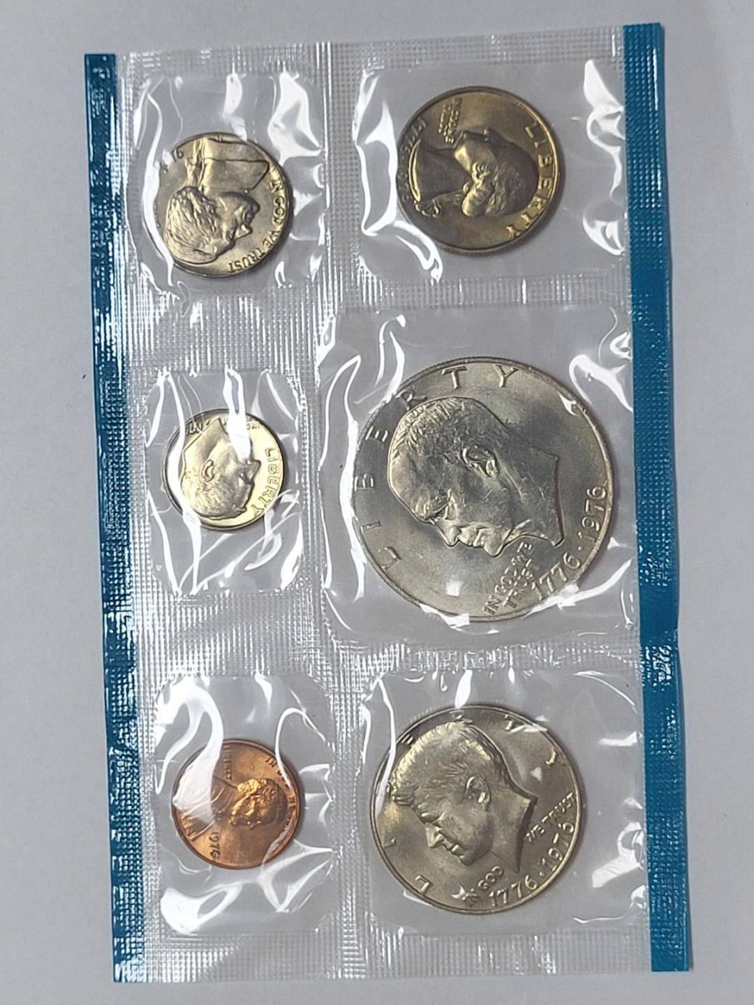 Full Set of 1976 UNCIRCULATED coins Philadelphia Never touched almost 50 years C