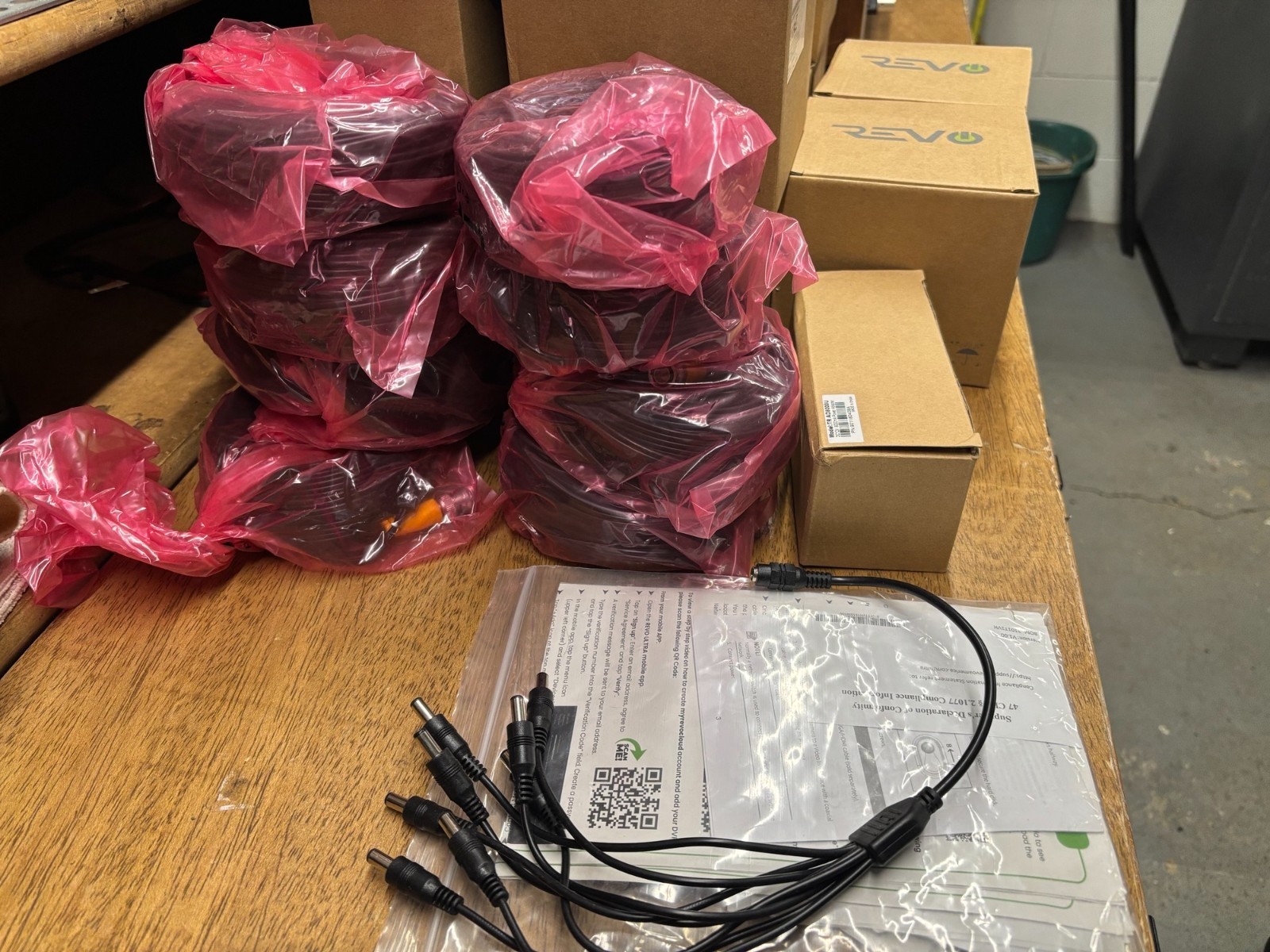 Revo 8 Channel Security Camera System - RUH8DVR1X DVR - 8 Turret Cams, Cords