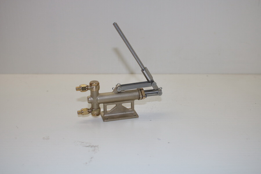 EngineXpert M8B Steam Engine Hand Pump Model