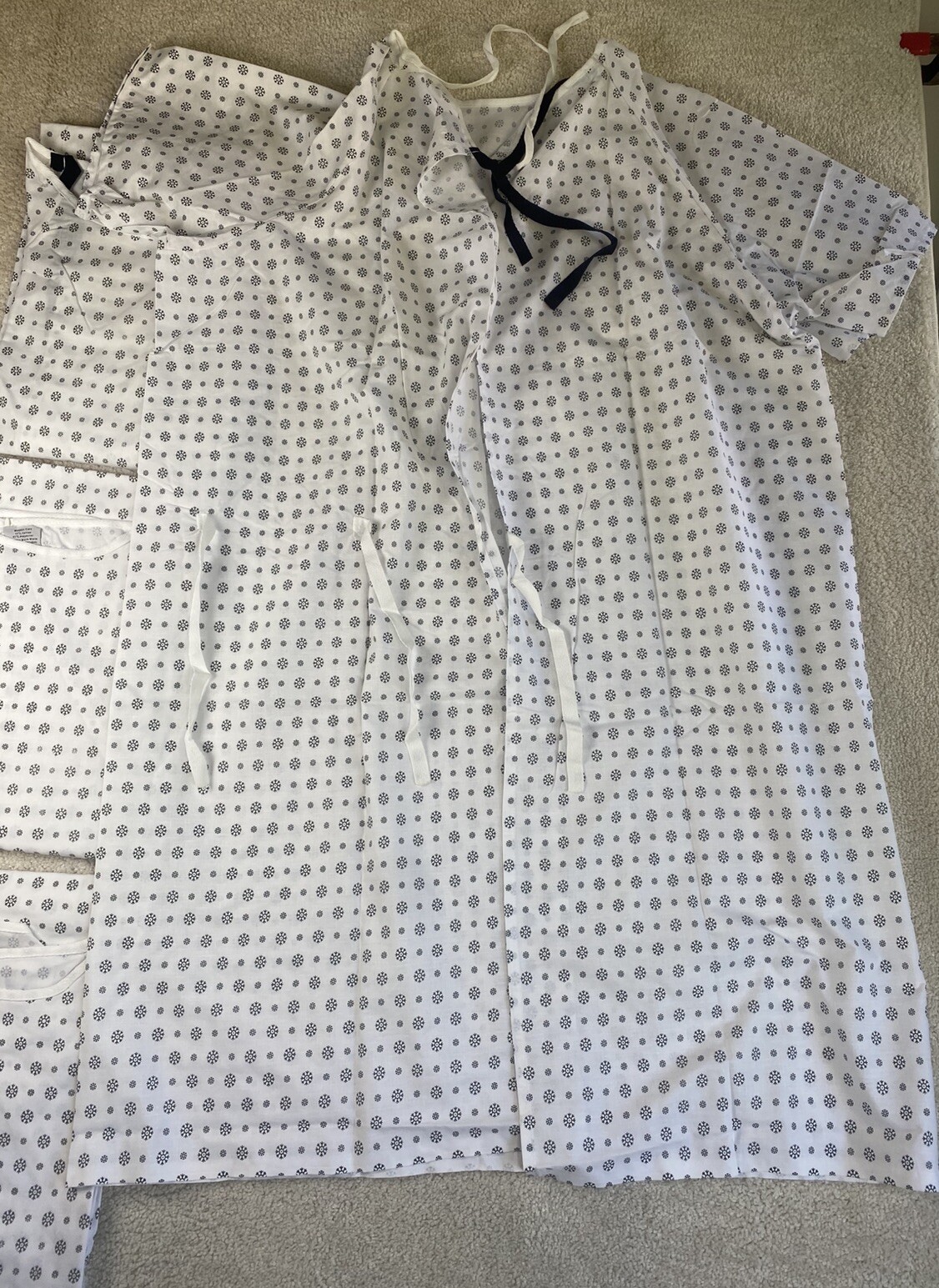 Magnus Care Hospital Patient Gowns SPA MEDICAL HOME CARE White NEW Lot of 4