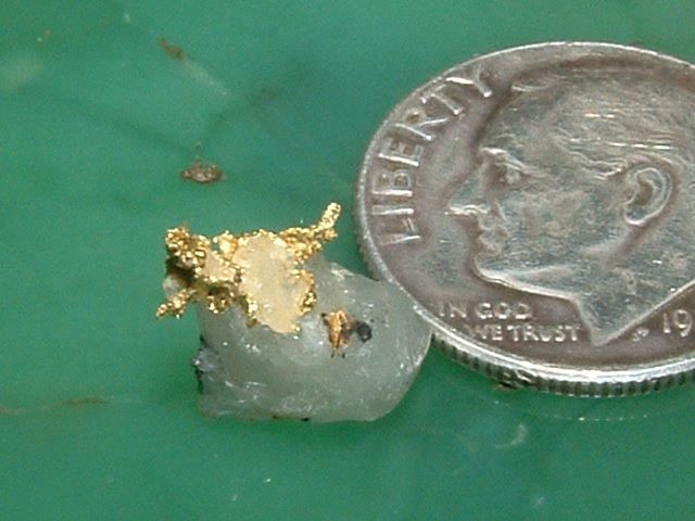 GOLD MATRIX SPECIMEN .47 GRAM CALIFORNIA GOLD IN QUARTZ