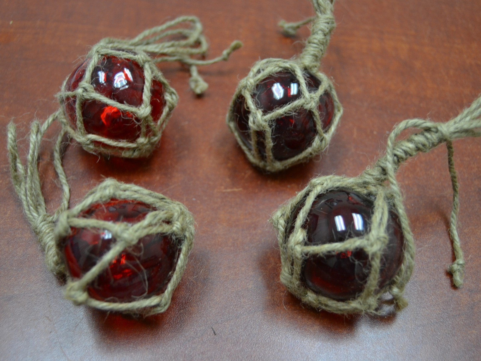4 PCS REPRODUCTION RED GLASS FLOAT BALL BUOY WITH FISHING NET 2"