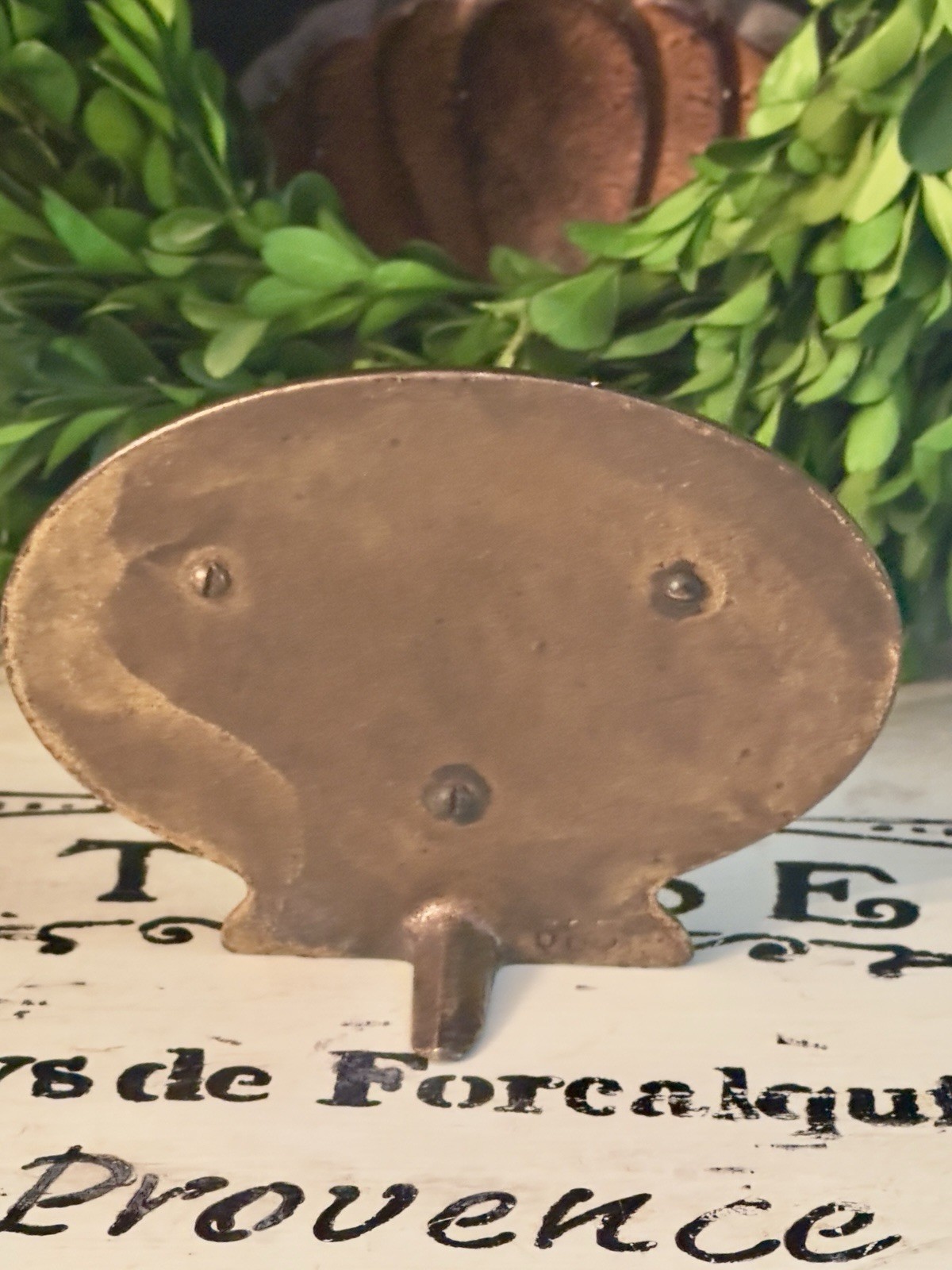 VTG Brass Plated Oval Shape Ornate Engraved Business Card Holder/Desk Accessory