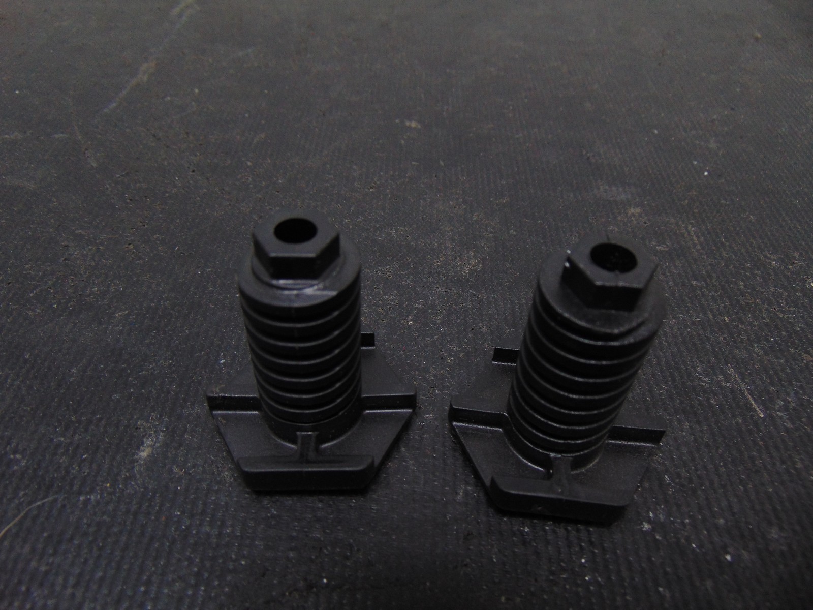 Frigidaire Range GCFG3070BFA Leveling Legs Qty 4 316272900