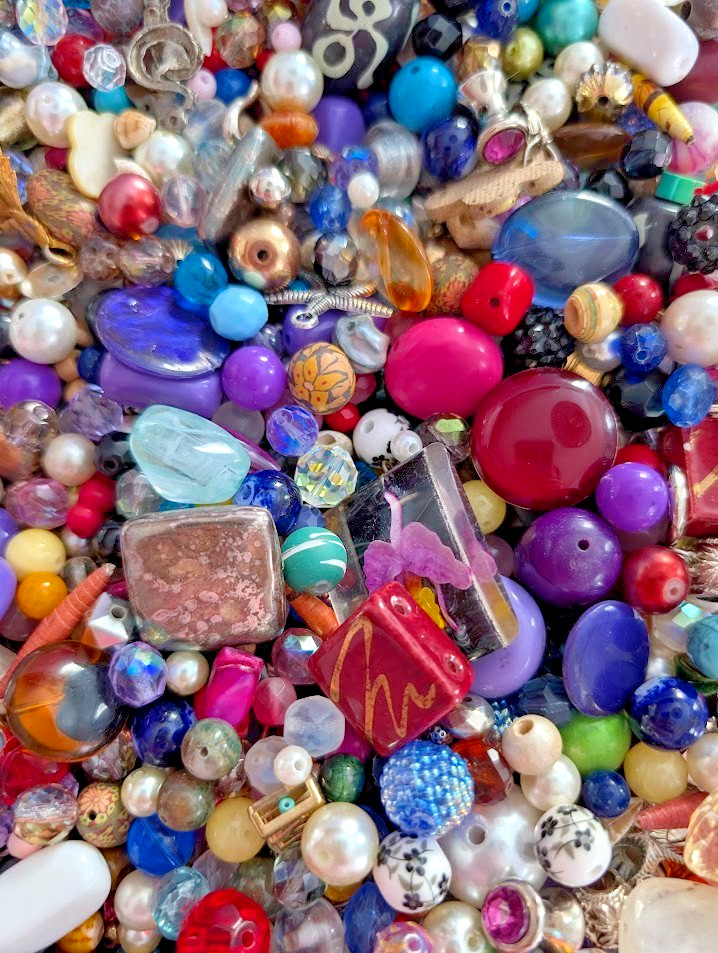 1 lb BEAD SOUP Random Mix Loose Jewelry Upcycled Craft Charms 16 oz 450 g