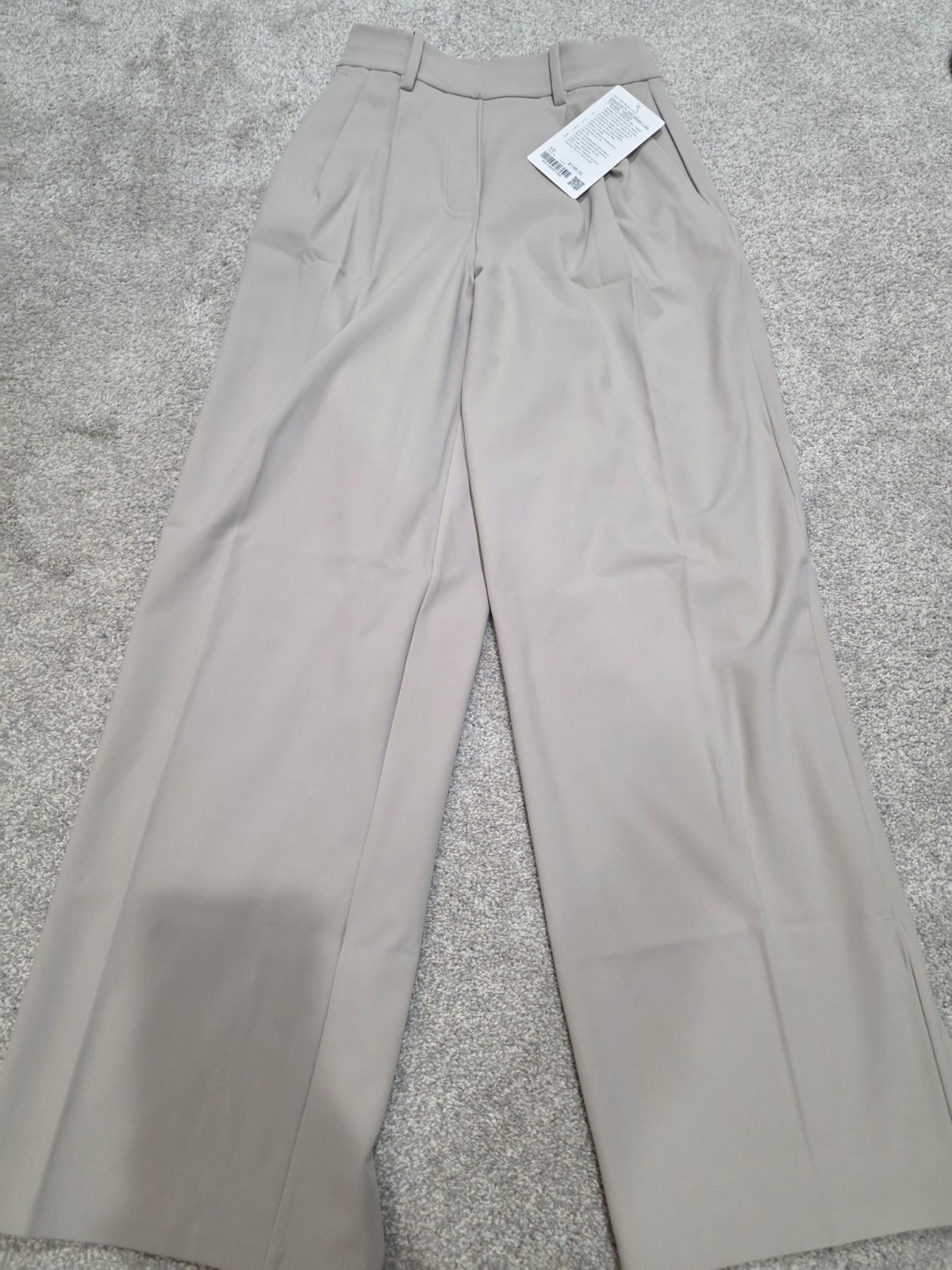 Lululemon Daydrift High-Rise Wide-Leg Trouser Short Size XS Downtown Tan  29.5"