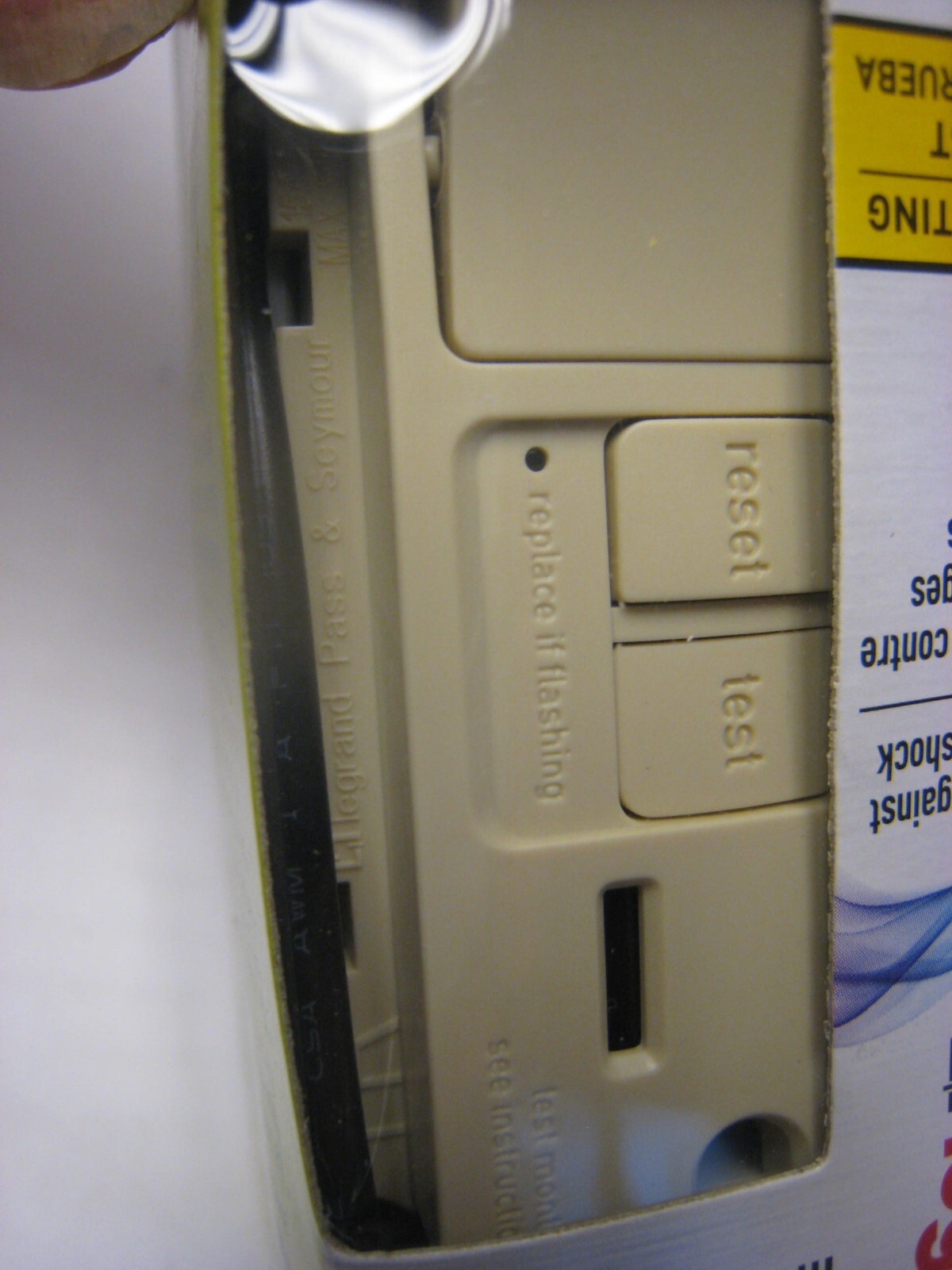 Legrand 1597SWTTRICCD4 Radiant GFCI Switch 15A, 125VAC, 60Hz, Single Pole, IVORY