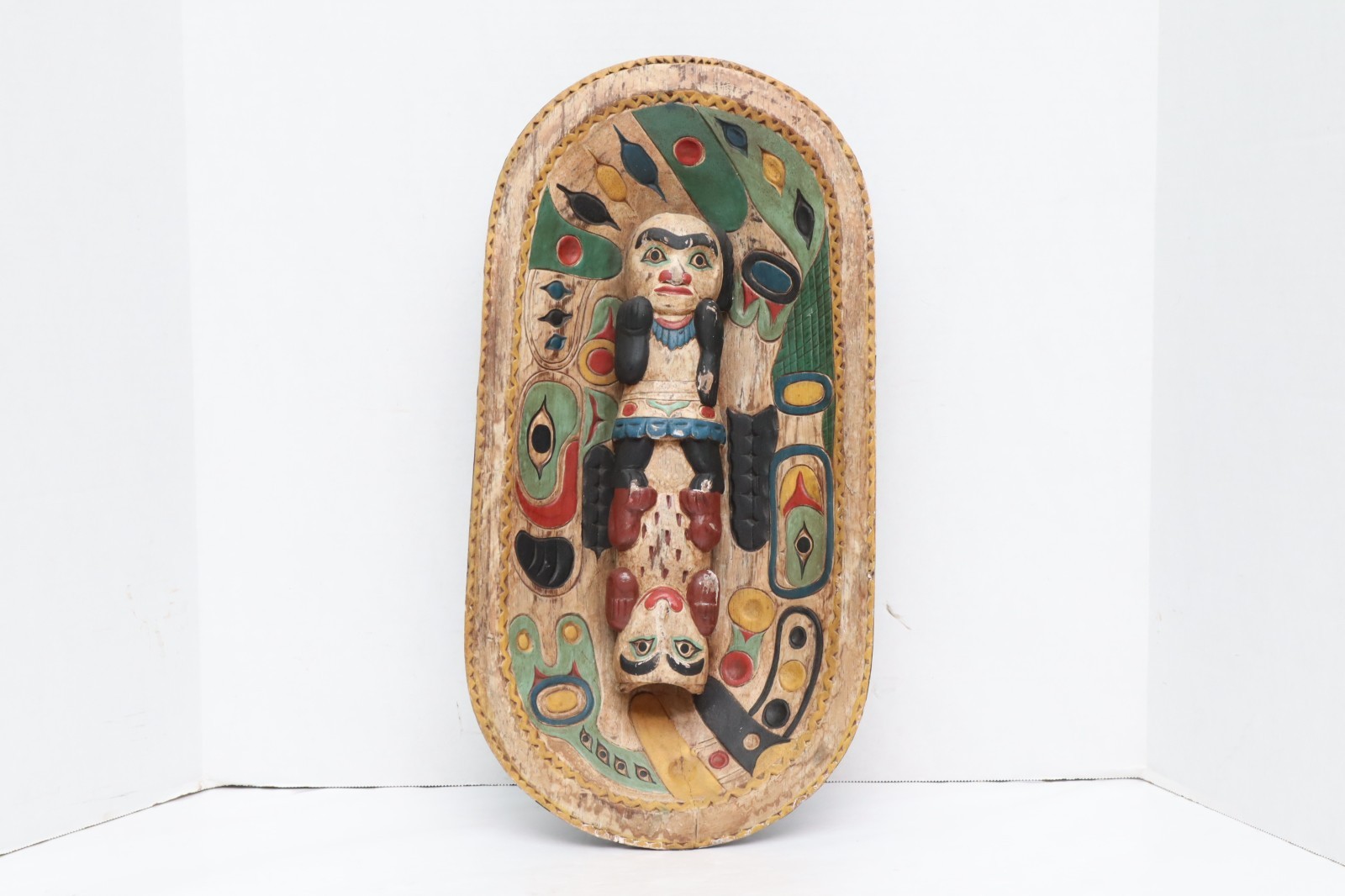 Vintage Northwest Coast Tlingit Carved Effigy Totem Bowl First Nations 19" Art