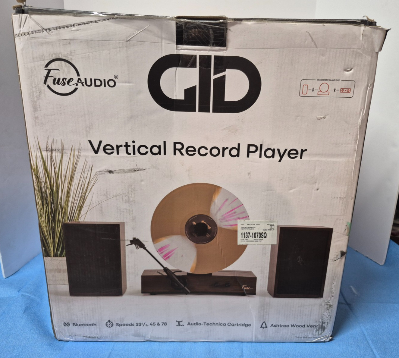 Fuse Audio GLD Vertical Record Player with Speakers *NIB* Black Trim