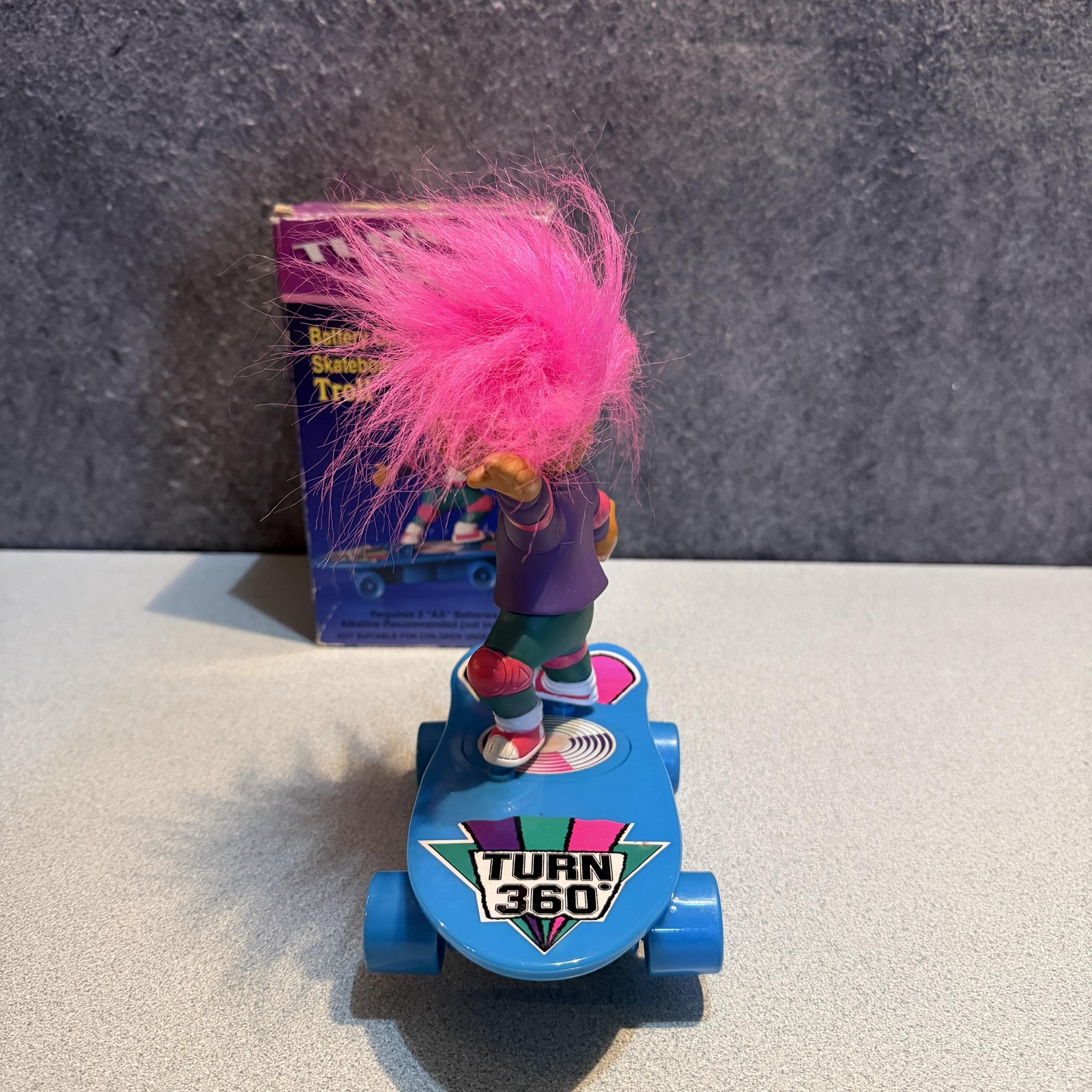 Vintage Russ Berrie Turn 'N Twist Battery Operated Skateboarding Troll 8080