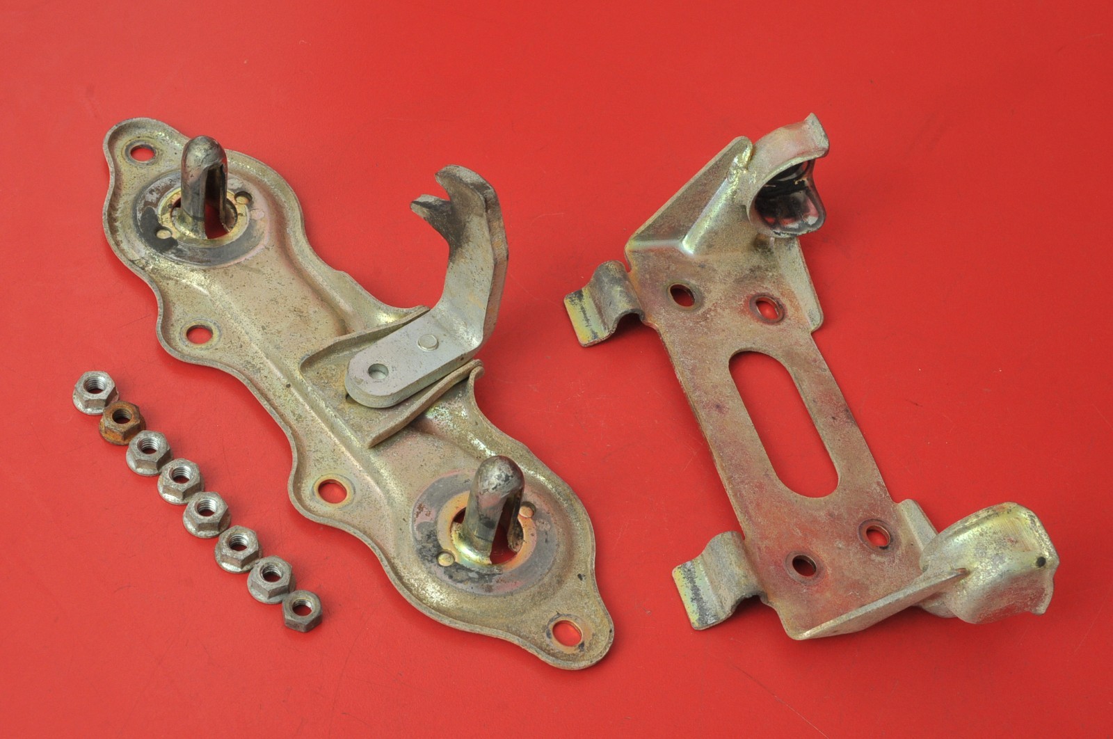 1986 Honda TRX250R TRX 250R Seat Mount Bracket Latch Tank Holder