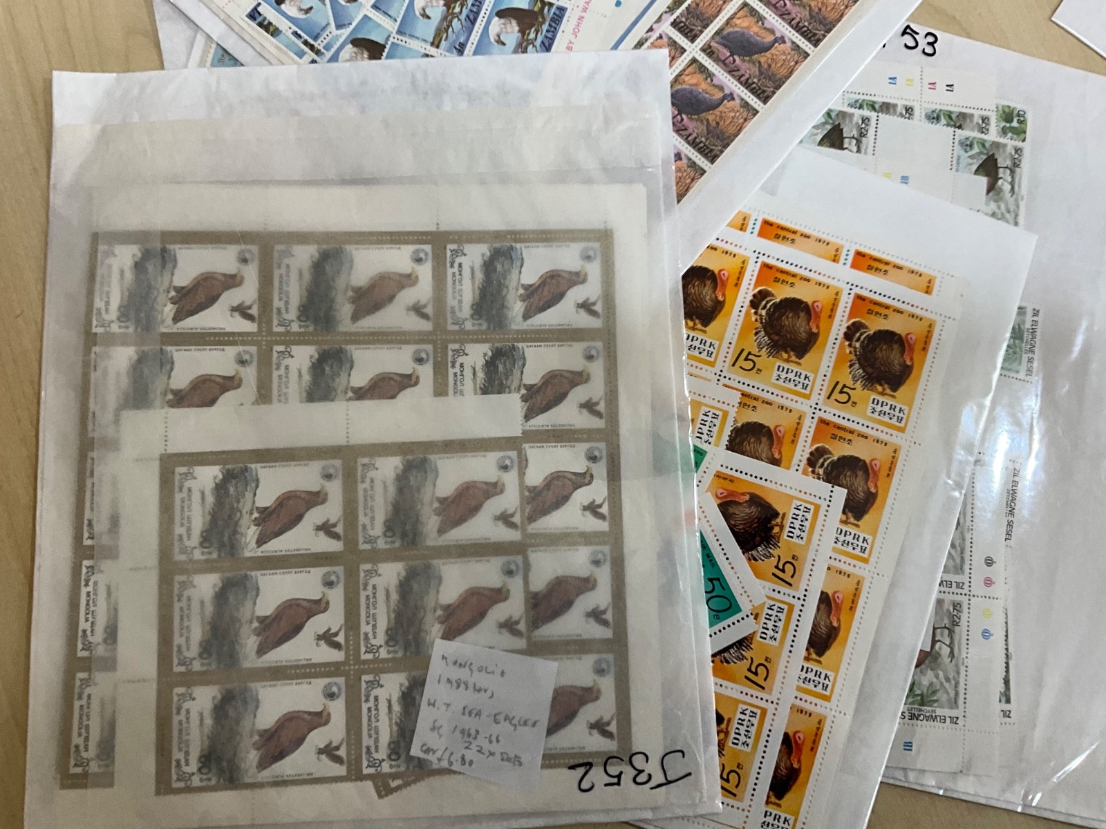Birds on stamps MNH cat value over £9000 ex dealer stock t29