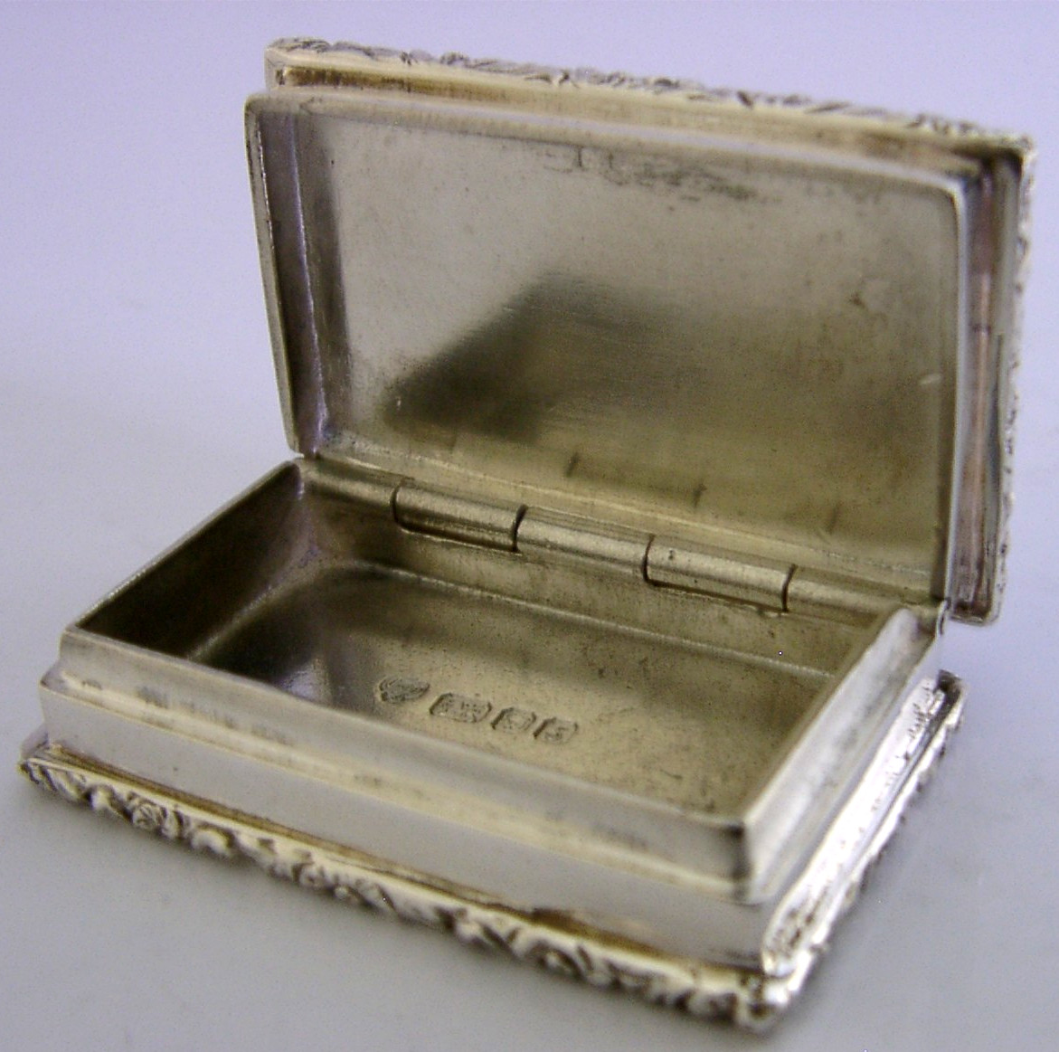ENGLISH CAST SOLID STERLING SILVER HOUSES of PARLIAMENT CASTLE TOP BOX 1992