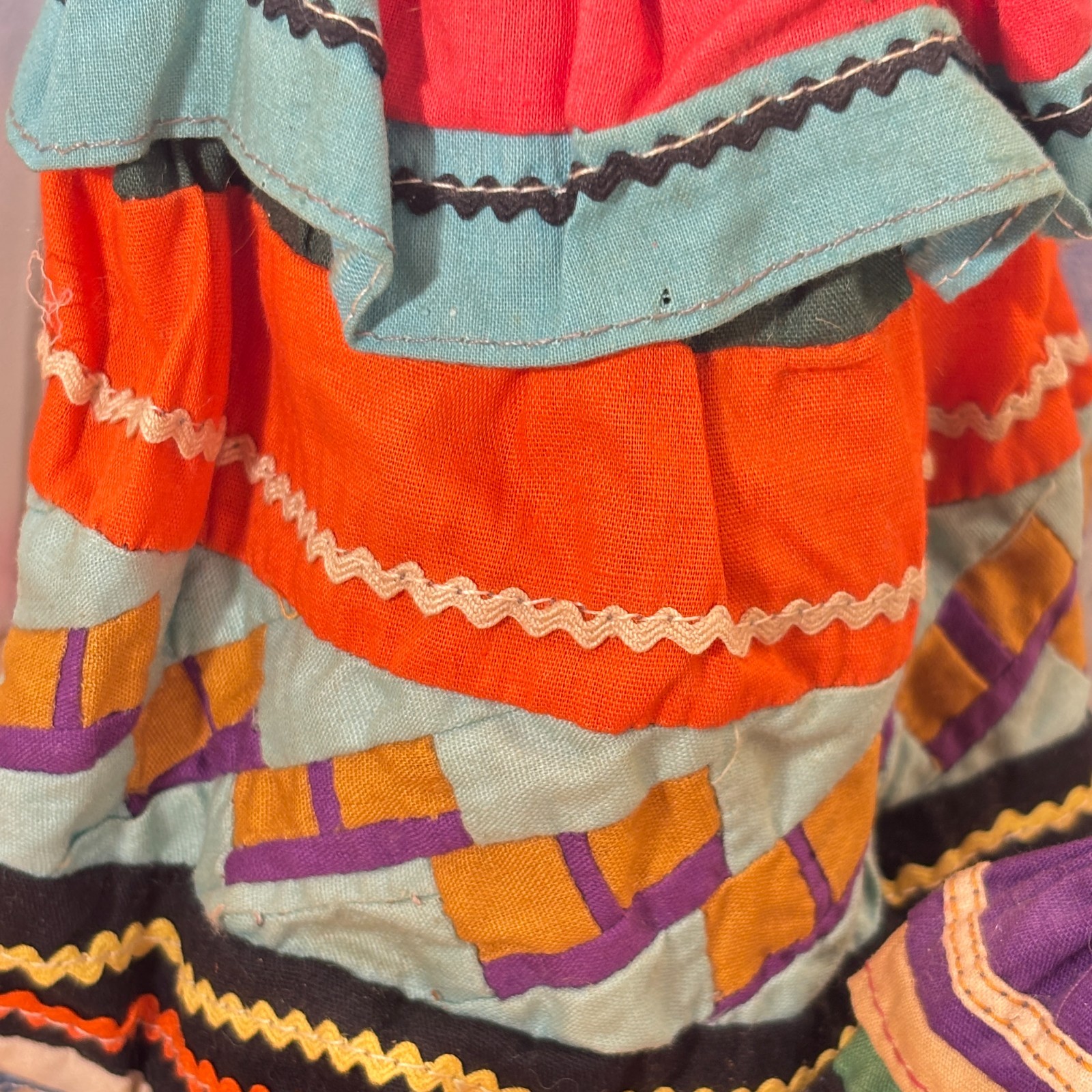 2 Native American Seminole Husk Dolls, Palmetto Fiber Cloth Dresses, 9" and 4"