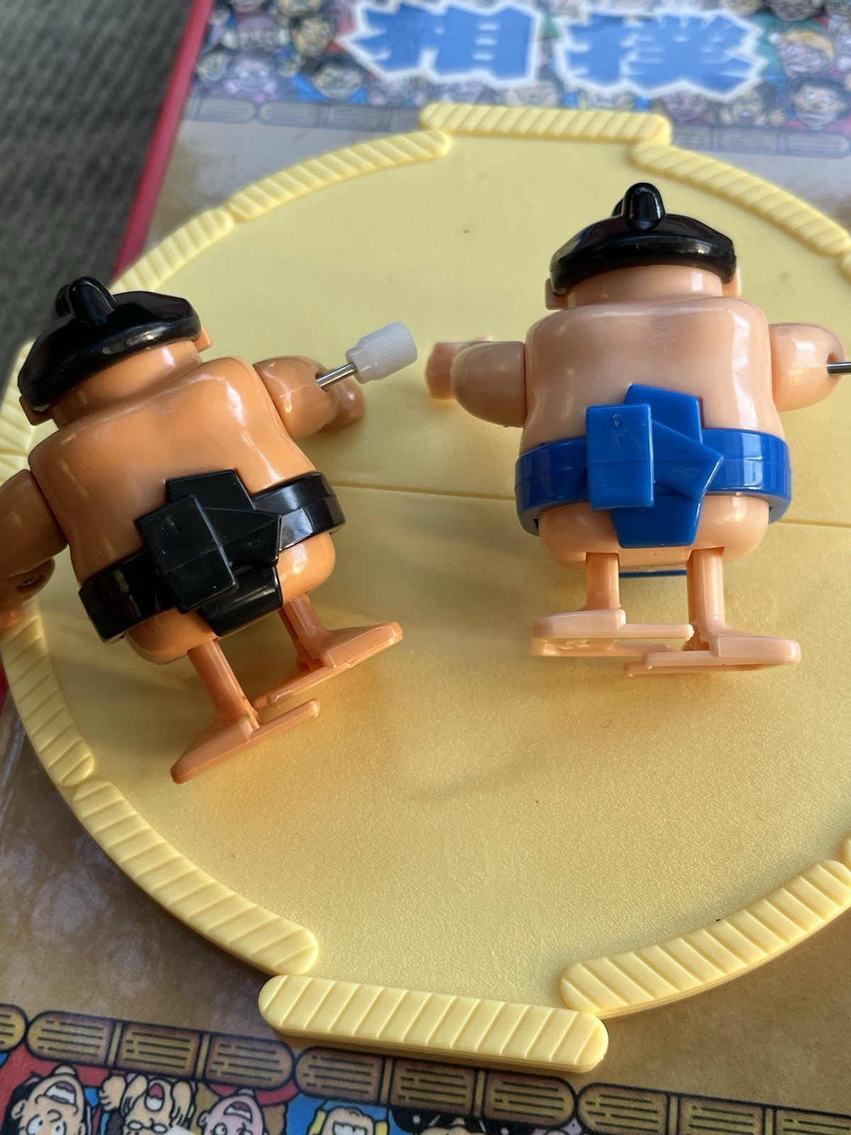 1980 TOMY WIND-UP SUMO WRESTLERS W/ RING & CARRYING CASE