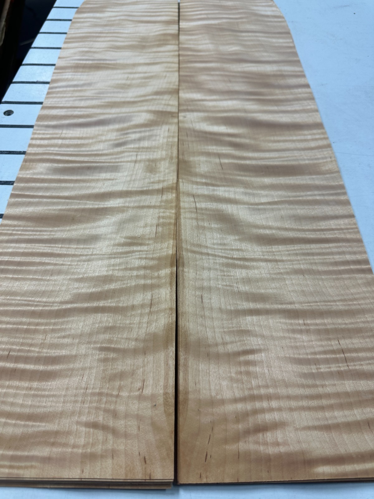 Curley European Birch Raw Wood Veneer 2 sheets 30" x 7'' 917X