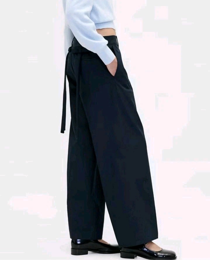 GAP x Sandy Liang Mid Rise Bow-Back Navy Blue Khakis, LTD ED - Women’s Size 10