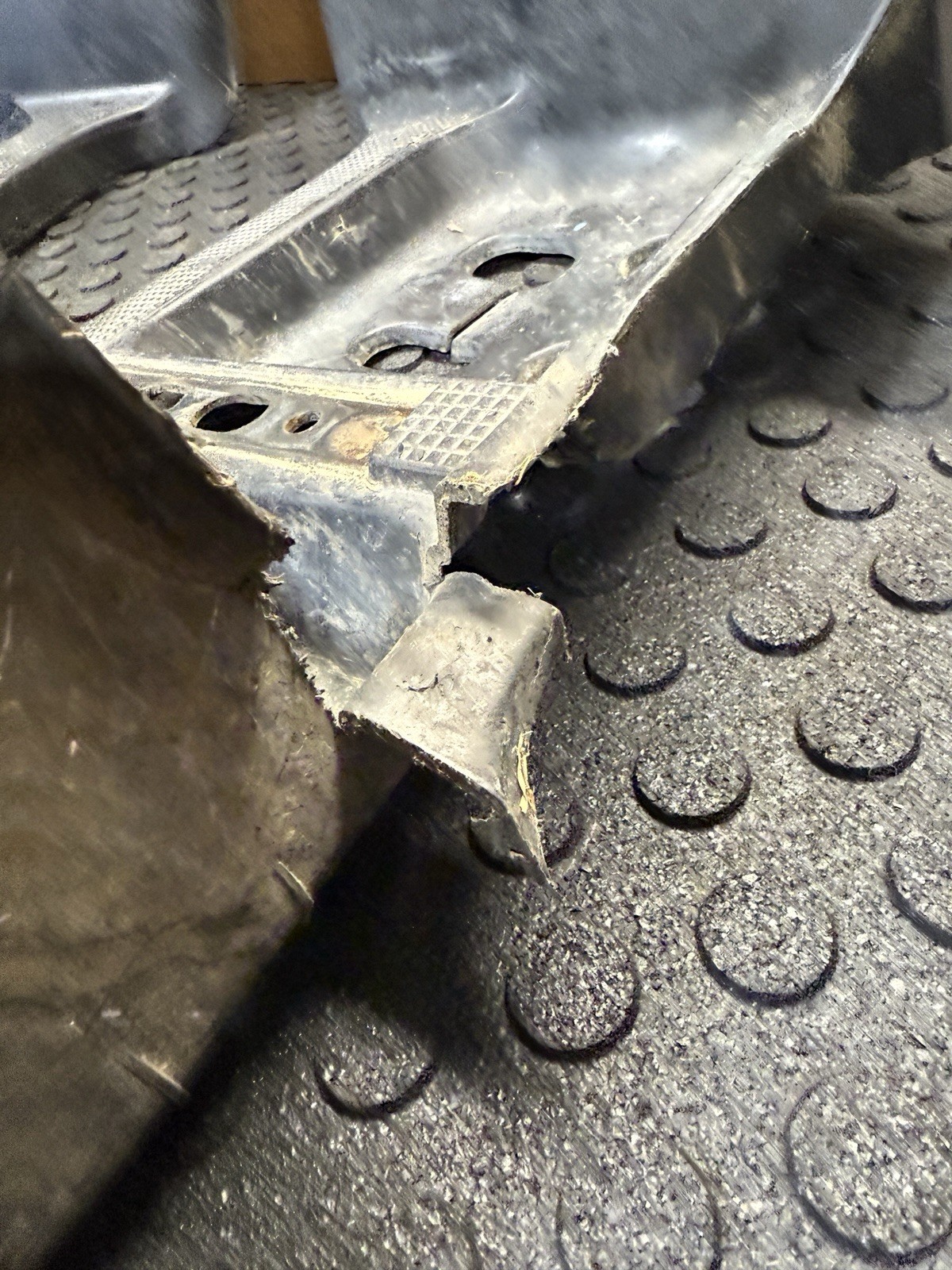 02 Honda Foreman 450 ES Foot Wells Feet Rest