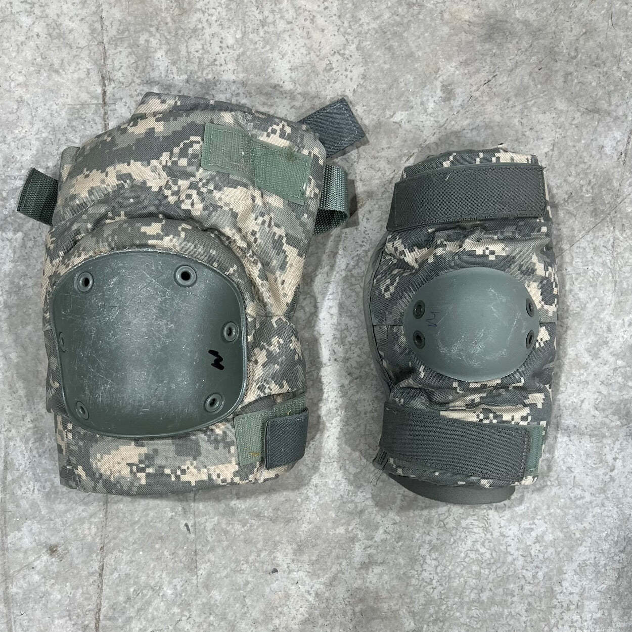 US Military GI ACU Elbow And Knee Pad Sets Sizes Sm - Med - Large Available