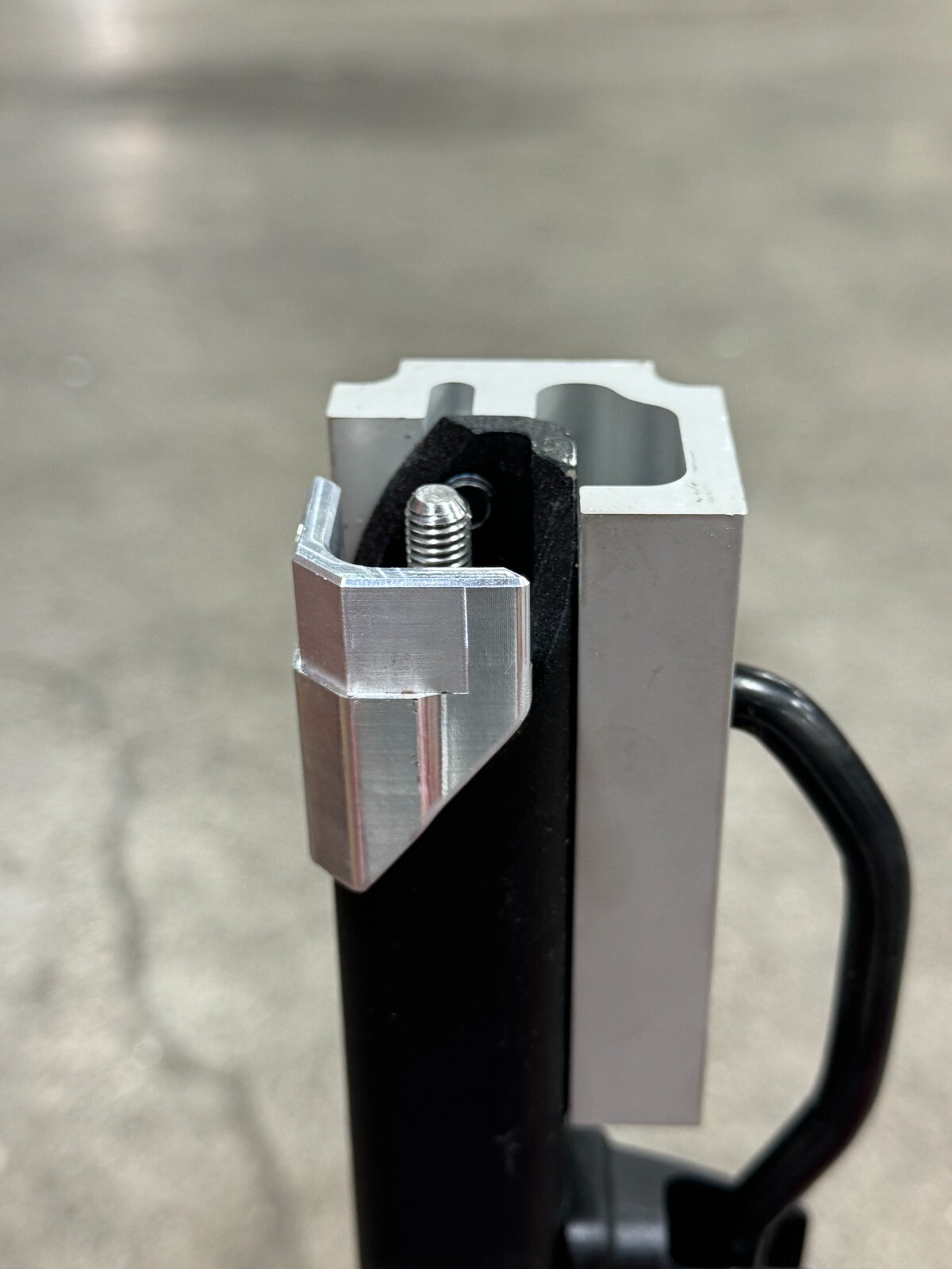 THULE HELIUM PLATFORM XT Locking Wedge Repair Kit for 1.25" and 2.0" reciever