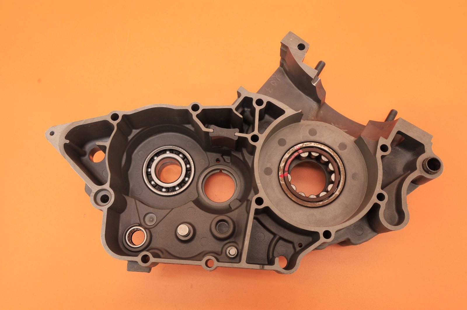 2003 98-05 KTM 200 EXC SX OEM Engine Crankcase Set Carter Block Half Bottom End